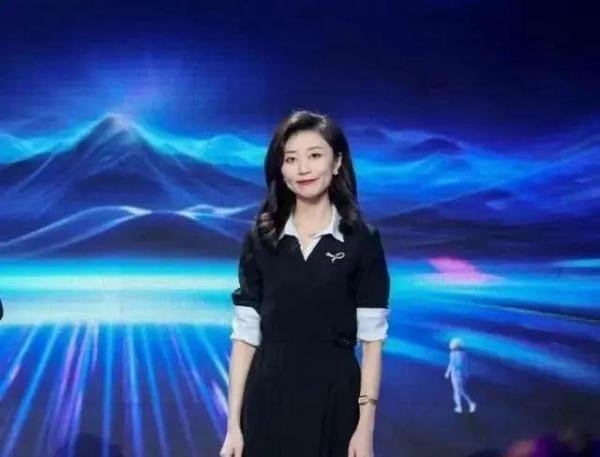 36岁任985高校院长,这位女博士不简单,堪称美貌与智慧的化身