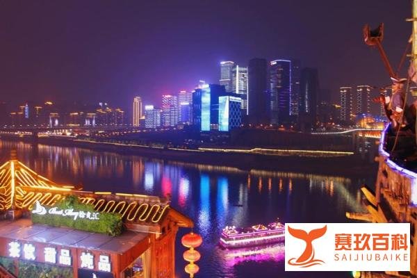 中国有6个超大城市,其中有4个是直辖市,2个是副省级市