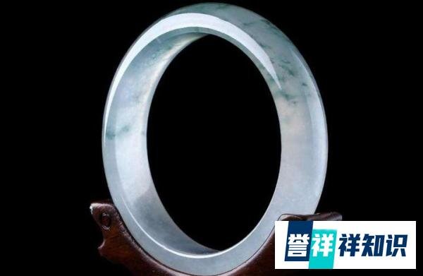 了解一些冰种翡翠选择方法,以防被坑