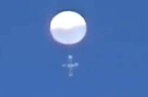 日本仙台上空出现不明白色球体,现在消失了没?