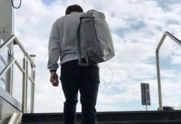 27岁王一博猝然离世,原因刺痛全网:好好活着,比什么都重要!
