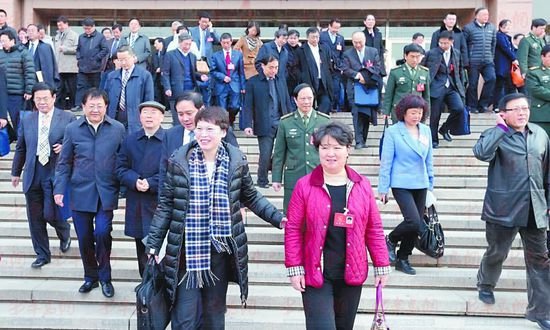 2015黑龙江省两会什么时间结束