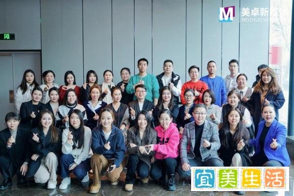 新手博主别再搞十年体自我介绍了