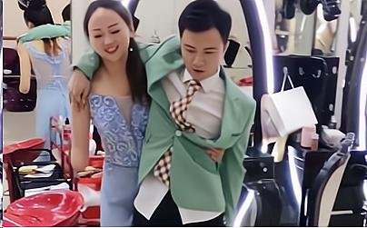 90后网红“连体”夫妻,看似真情流露,真相却让网友们怒了,为什么?