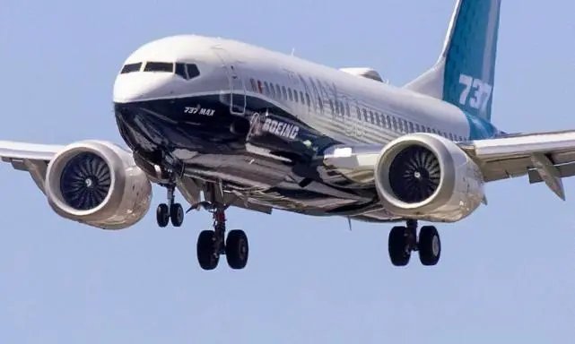 一架波音737货机扎湖里,法国蒙彼利埃机场关闭,导致事故的原因是什么?