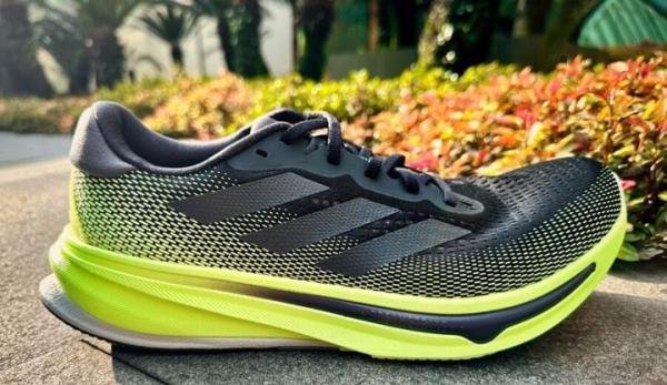 说说阿迪达斯Adidas三双Supernova跑鞋